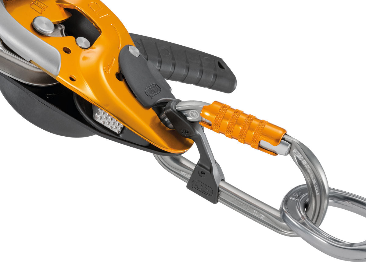 Petzl Am’D Asymmetrical Carabiner TRIACT-LOCK GRAY
